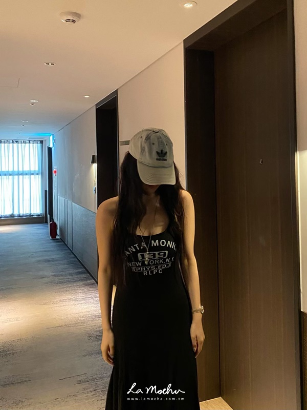 細肩美背長洋裝(罩杯不可拆)(闆娘清單)